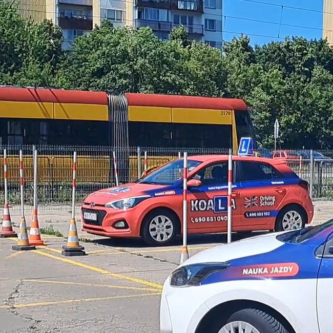 Szkoła jazdy Bemowo - plac manewrowy przy Powstańców Śląskich